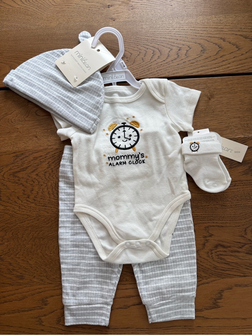Baby 4-Piece Set - Cream & Light Gray